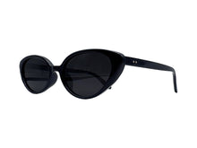 Load image into Gallery viewer, Jade in Gloss Black
